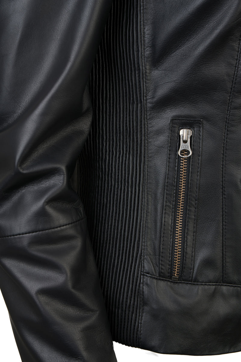 GUY LAROCHE – Γυναικείο Δερμάτινο Μπουφάν Με Αποσπώμενη Κουκούλα