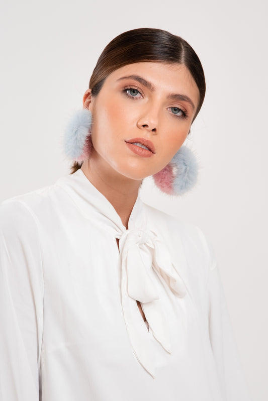 Δίχρωμα Γούνινα Σκουλαρίκια . Ατσάλινοι κρίκοι Τυλιχτά με Γούνα.