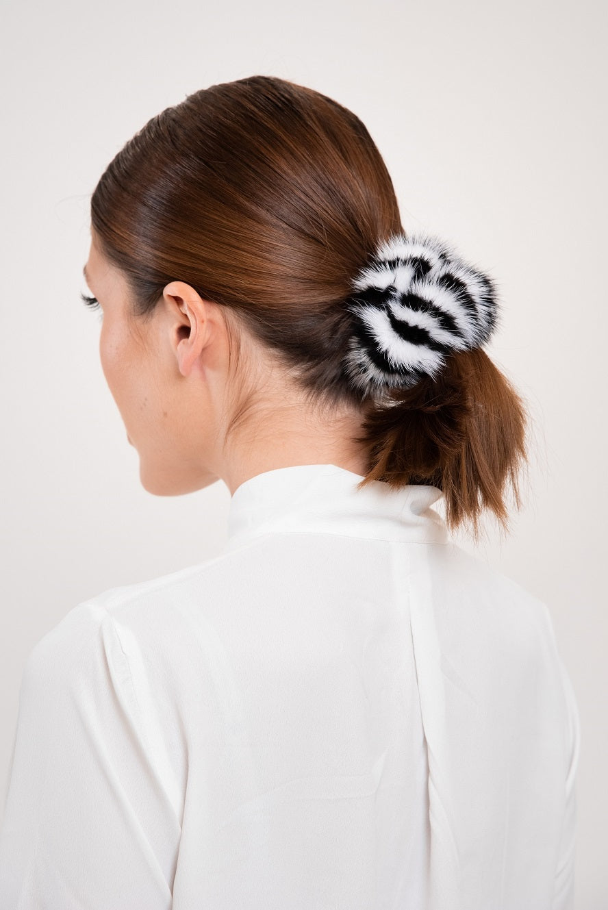 Ασπρόμαυρο Γούνινο Λαστιχάκι για τα Μαλλιά