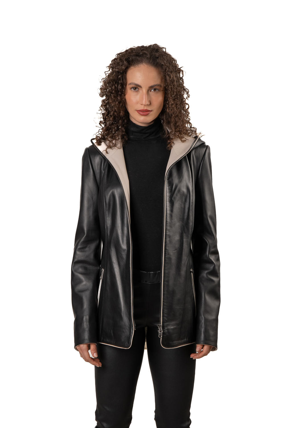 Γυναικείο Δερμάτινο Μπουφάν Με Κουκούλα Σε Διχρωμία Μαύρο – Μπεζ